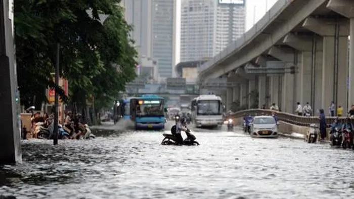 Cảnh báo mưa dông lớn ở Bắc bộ