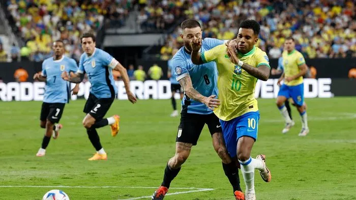 Loạt penalty cân não giữa Brazil và Uruguay