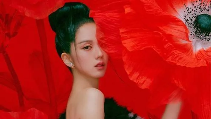 Jisoo phá kỷ lục của IU và Hwasa