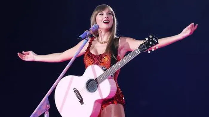 Taylor Swift xúc động khi quay lại Ý biểu diễn sau hơn chục năm