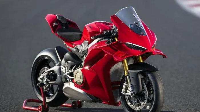 Chi tiết Ducati Panigale V4 thế hệ mới mạnh 228 mã lực