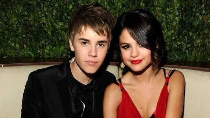 Justin Bieber thẳng tay xóa ảnh ‘tình cũ’ Selena Gomez vì hành động của fan