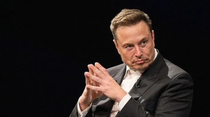 Elon Musk phủ nhận hiến tinh trùng cho thành phố Sao Hỏa