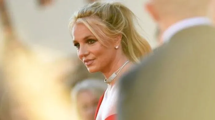 Britney Spears tức giận, đòi kiện một nữ ca sĩ?