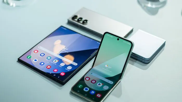 Galaxy Z Fold6 và Z Flip6: Bước tiến dài của điện thoại gập Samsung