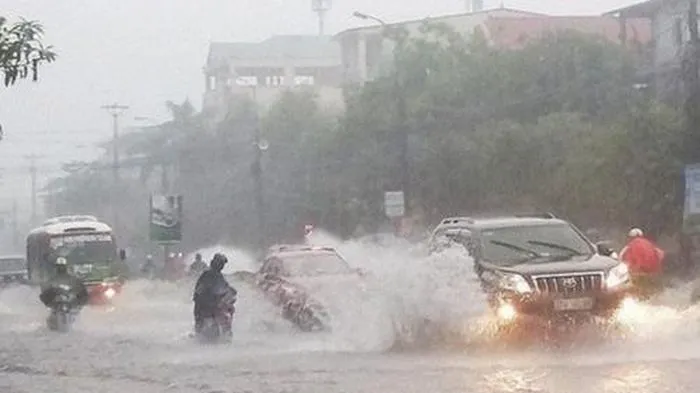 Diễn biến mới đợt áp thấp nhiệt đới gây mưa lớn nhiều nơi trên cả nước