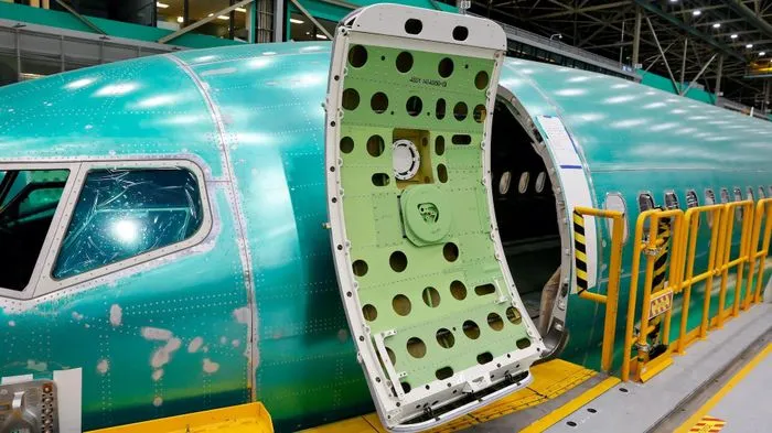 Hơn 2.600 máy bay Boeing 737 bị yêu cầu kiểm tra lỗi mặt nạ dưỡng khí