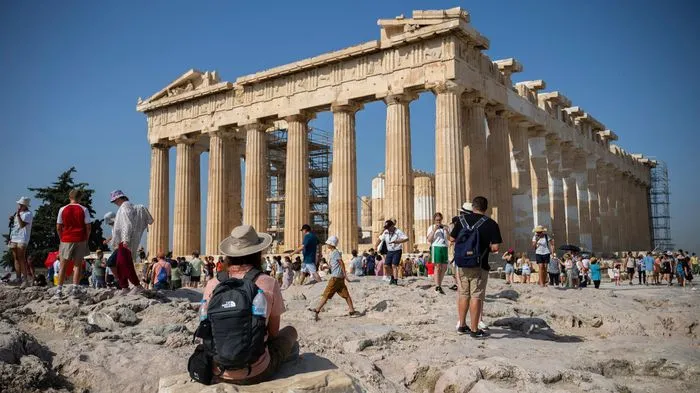 Hạn chế khung giờ tham quan thành cổ Athens Acropolis do nắng nóng