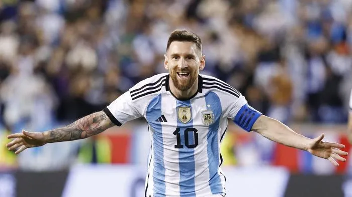 Argentina – Colombia: Chờ thời khắc lịch sử của Messi