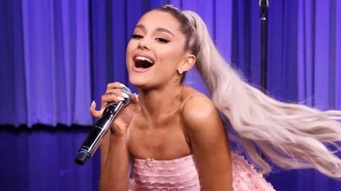 Ariana Grande nói gì về việc thực hiện tour lưu diễn mới?