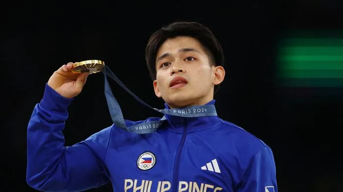 VĐV Philippines được thưởng nhà sau khi giành HCV lịch sử tại Olympic