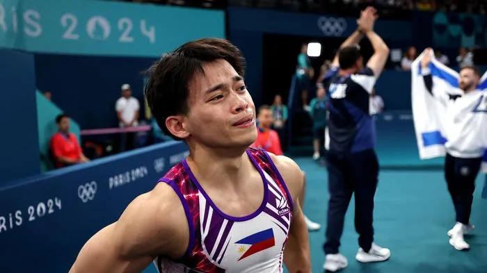 VĐV Philippines bật khóc khi giành HCV Olympic Paris