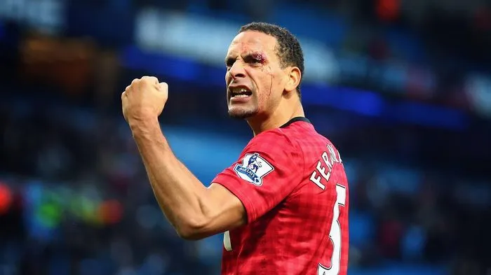 Rio Ferdinand chỉ trích MU