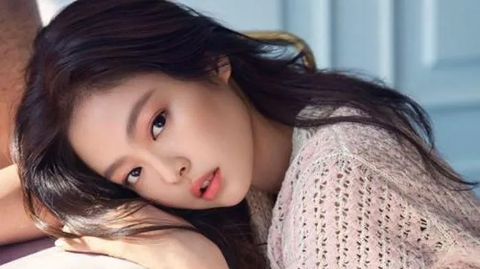 Học Jennie (Blackpink) bí quyết làm đẹp 0 đồng, sử dụng một thứ không ai ngờ tới