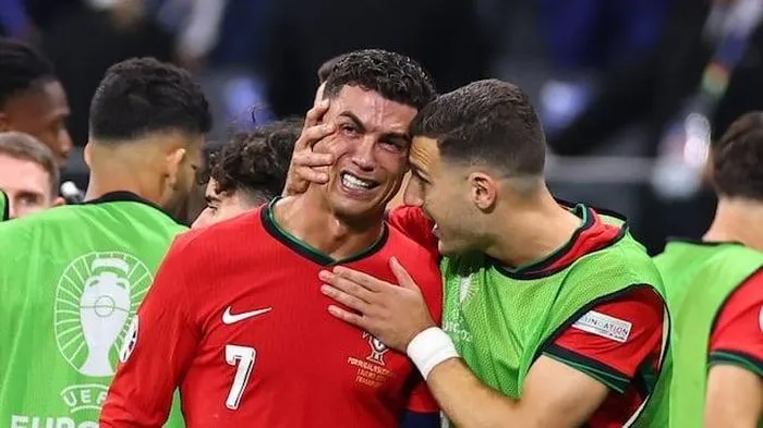 Ronaldo vẫn muốn chơi cho tuyển Bồ Đào Nha