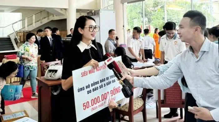 Siêu mẫu Anh Thư nói chuyện sao kê tiền ủng hộ vùng lũ: ‘Mọi thứ đều minh bạch’