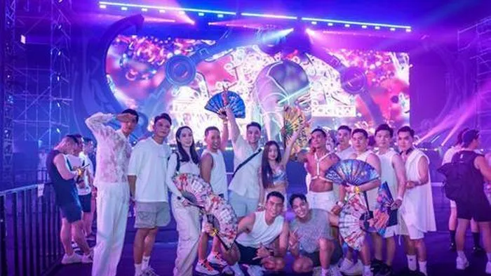 White Party Vietnam 2024: sự kiện âm nhạc đỉnh cao, kết nối cộng đồng cùng ứng dụng HEESAY